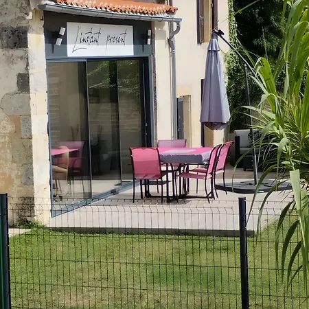 Holiday home Location L'instant Present Asnieres-la-Giraud